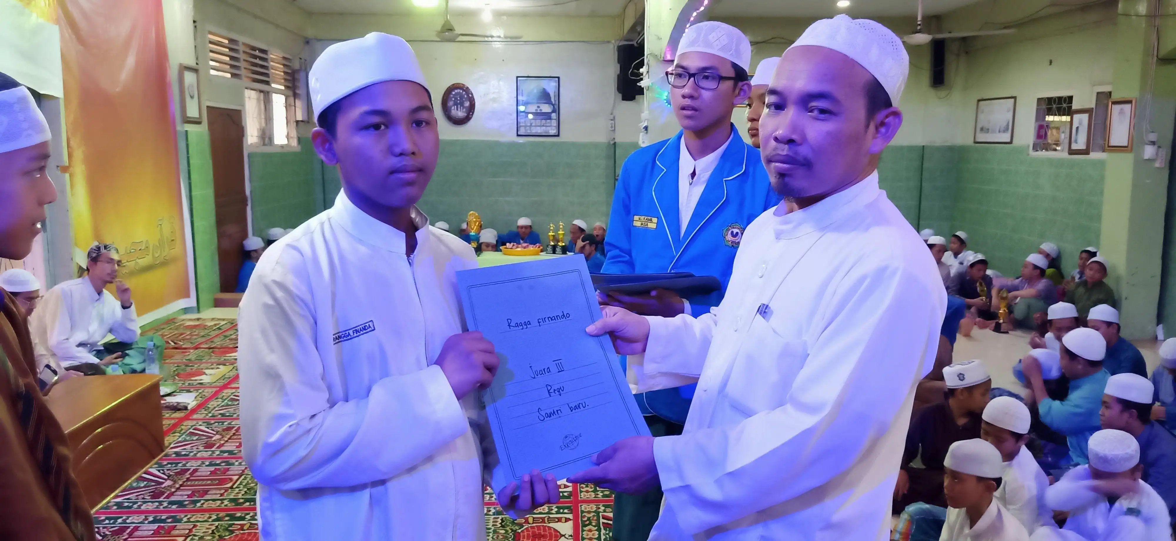 Pembagian Hadiah 128